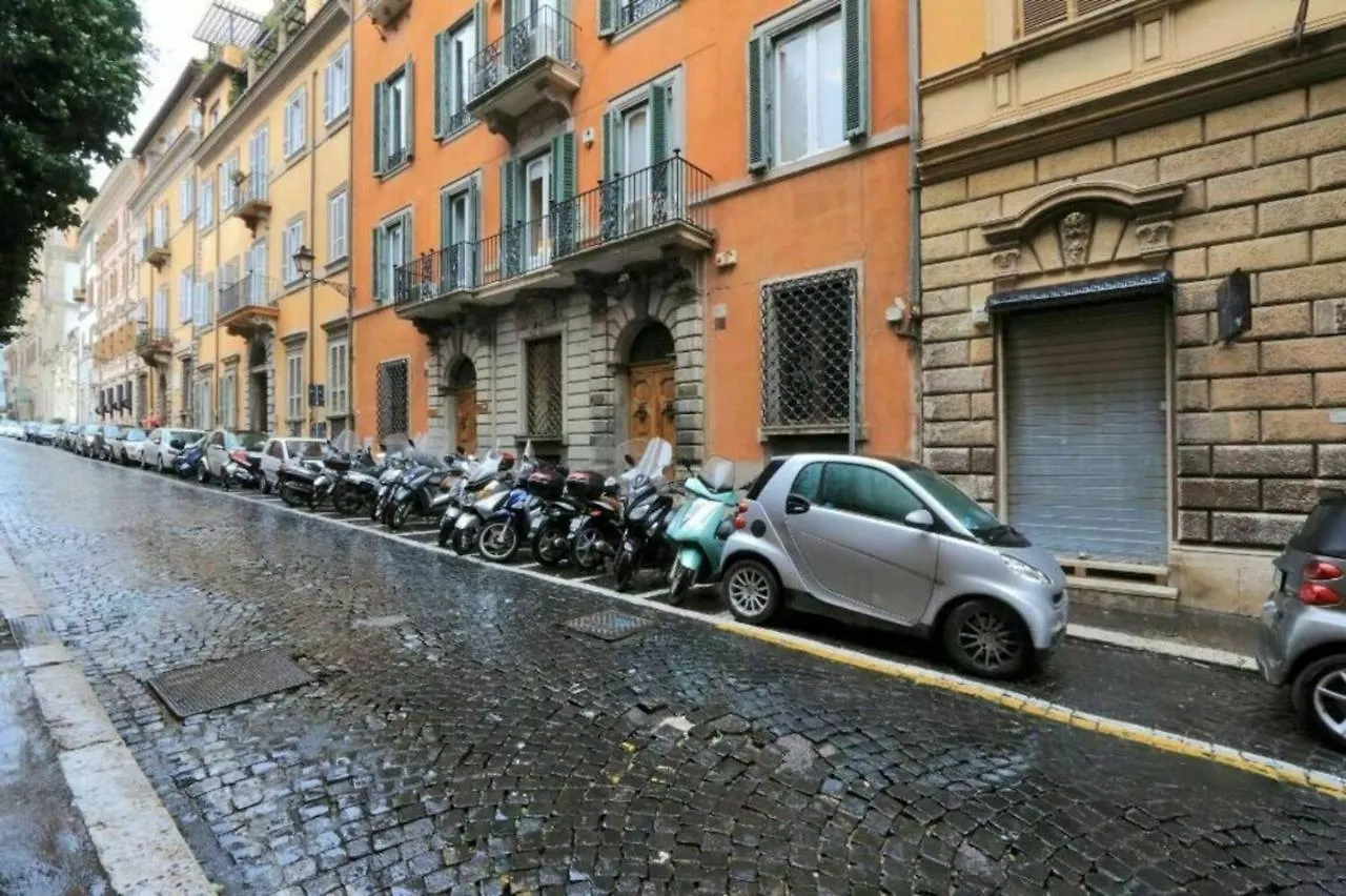 Apartment Studio Apt In Rome City Centre Via Gregoriana By Halldis